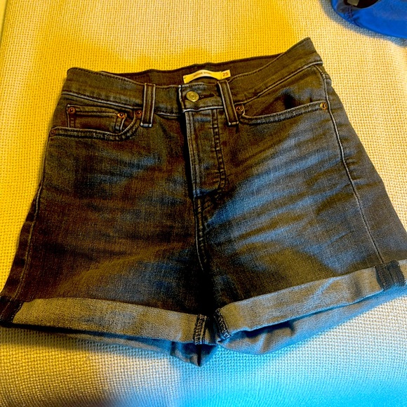 Wedgie shorts - Picture 1 of 3